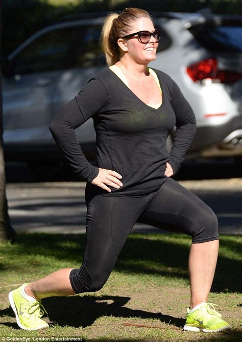 Baywatchs Nicole Eggert Works Out At A Santa Monica Park Daily Mail