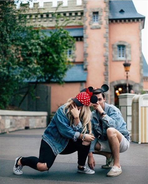 25 Disneyland Couples Photography Ideas Cute Disney Pictures