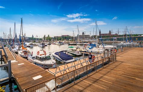 Od wielu lat kształcimy w taki sposób, aby pokazać, że możliwe jest łączenie nauki z pracą i życiem prywatnym. Twin City Szczecin - Bremerhaven.de