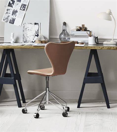 Series 7 chairs with flexible ergonomic scoop back and waterfall seat in black basel upholstery exclusive to design within reach. SERIES 7™ SWIVEL CHAIR FULLY UPHOLSSTERED