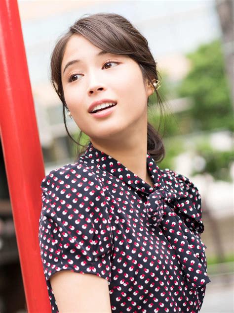 Compare english english (adjective), mandarin 英吉利 (yīngjílì, england). 広瀬アリス : girls_girls_girls