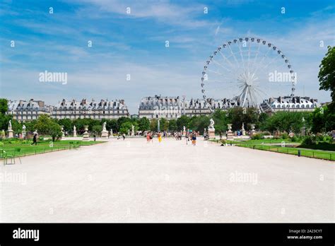 Tuileries Garden Paris Stock Photo Alamy