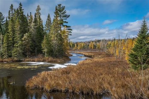 Fall color in Québec | Fall colors, Natural landmarks, Picture