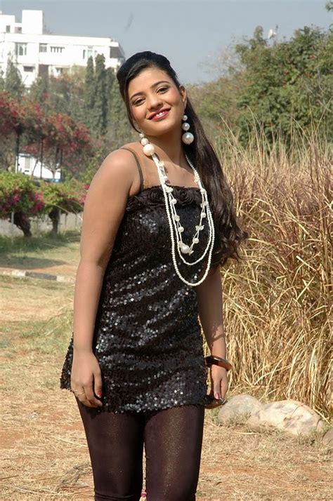 Blogger Gadgets Ramya Aunty And Telugu Actress Ishwarya In Babala Bagotham Hot Movie Stills