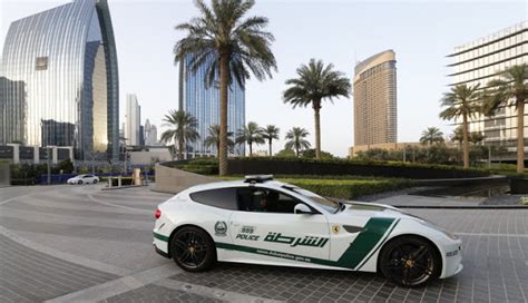 Kereta maglev adalah jenis kereta api monorel yang pergerakannya menggunakan prinsip gaya magnet. Kereta Polis Dubai Yang Mewah (7 Gambar)