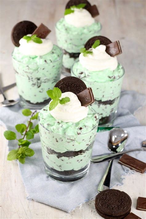 Mint Chocolate Chip No Bake Cheesecake Is An Easy Dessert With About 10 Minutes Of Prep Perfect