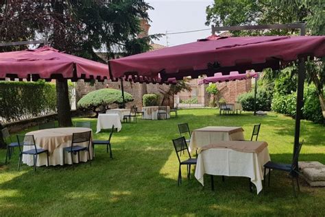 Prenota subito un tavolo in uno dei migliori ristoranti di roma e assapora i gusti della città eterna. SERATE ALL'APERTO A LUME DI CANDELA - Ristorante al ...