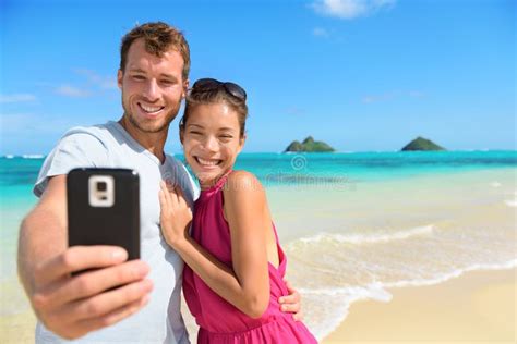 Smartphone Beach Vacation Couple Taking Selfie Stock Image Image Of Camera Couples 53771577