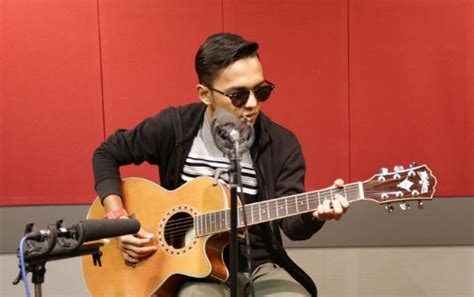 Sufian suhaimi di matamu official lyric video hd. Biodata Aiman Tino Penyanyi Lagu Ku Rela Dibenci