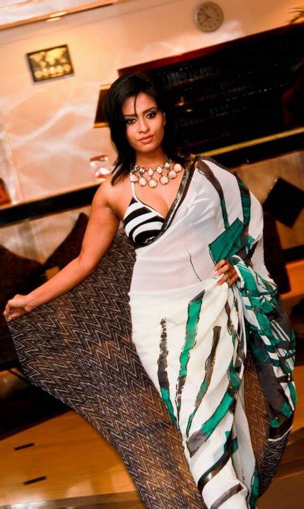 Indian Celebrity Sexy Girls Srilanka Saree Fashion Bikini