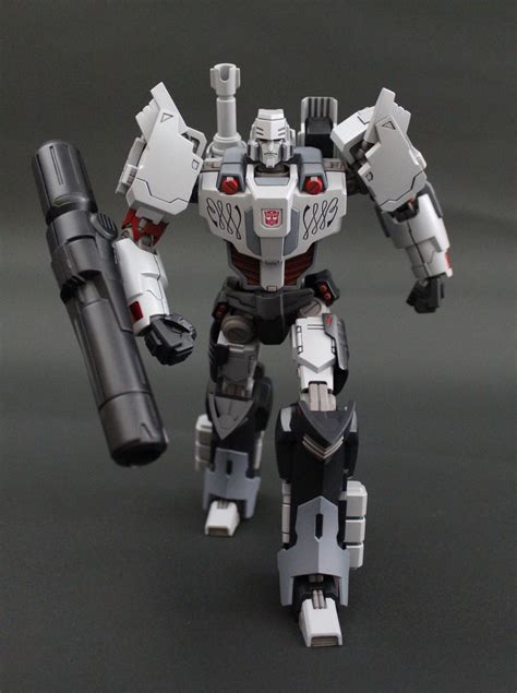 Flame Toys Furai Model Idw Autobot Megatron Revealed Transformers