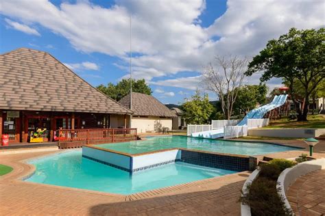 Located About 7 Km From The Centre Of Hazyview And A Short Walk From The Sabie River Hazyview