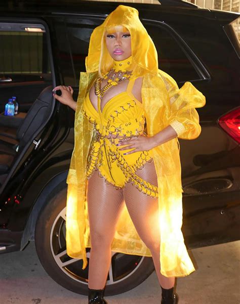 Nicki Minaj Flaunts Cleavage In Chain Link Bodysuit — Pic Hollywood Life