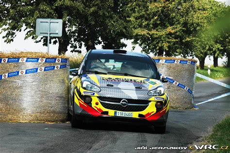O opel adam de 2020 existe em diferentes versões e com características distintas. Dominik Nwelati − Jiří Stross − Opel Adam R2 − Kowax ...