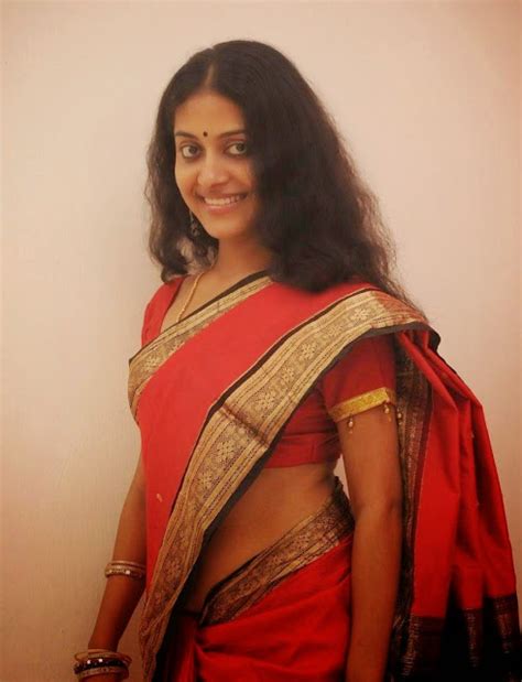 Web World Kavitha Nair Sexy Sari Stills