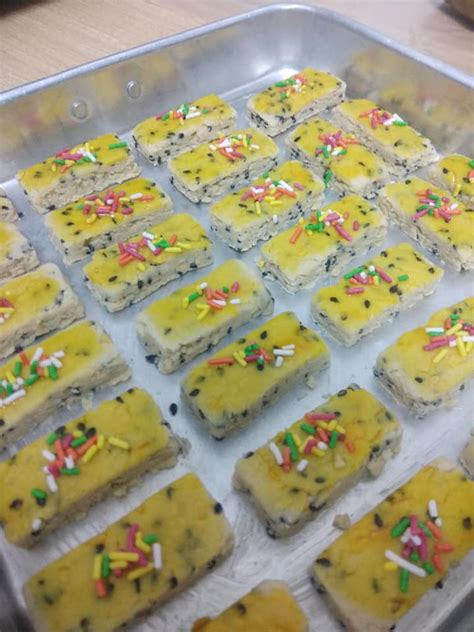 Untuk berhubung dengan resipi kek & biskut raya 2017, sertai facebook hari ini. BISKUT CASABLANCA DELIGHT PELANGI - Resepi Kek & Biskut Raya