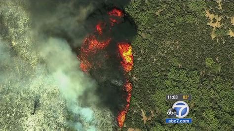 Rocky Fire Jumps Containment Line Spreads To 65000 Acres Abc7 Los