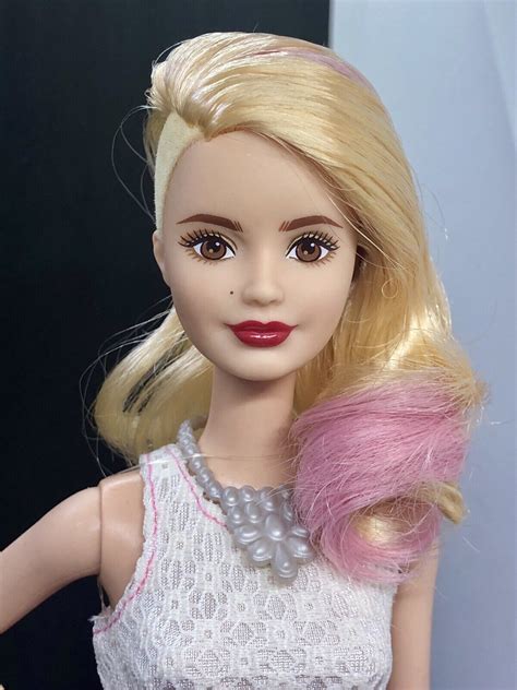 Vintage Long Hair Ash Blonde American Girl Barbie Doll All Original Vguc Antique Price Guide