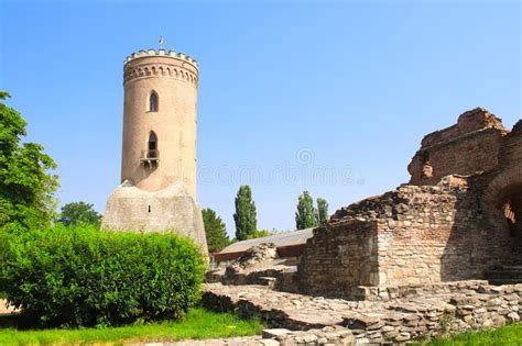 Chindia , genel olarak birlikte çin ve hindistan anlamına gelen bir portmanteau kelimesidir. Chindia Tower And Ruins Of The Royal Court, Targoviste, Romania Stock Image - Image of building ...