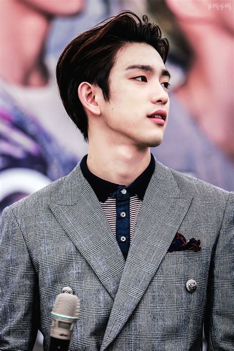 Got7 is a multinational group with 4 korean members, 1 thai member. GOT7 JR - I'm not sure how to emotionally process that shirt, but the jacket is… | JINYOUNG ...
