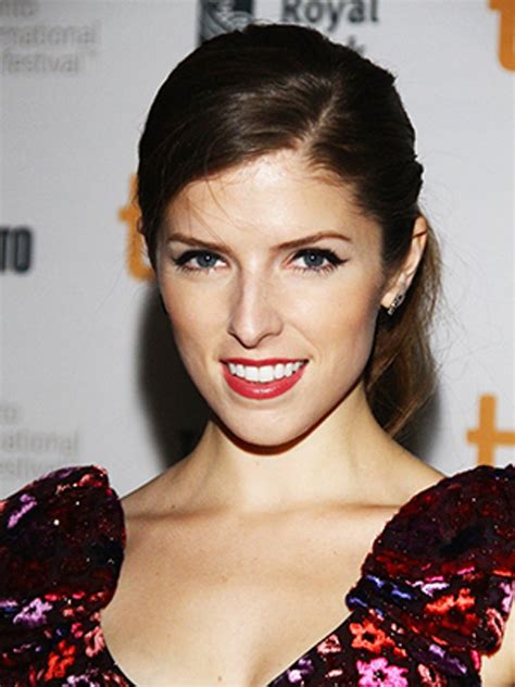 Anna Kendrick Really Loves Her Razor Allure