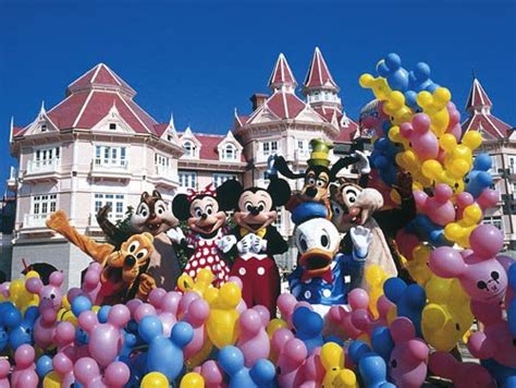 Corporate Design Of Euro Disney Resort Part 1 Designing Disney