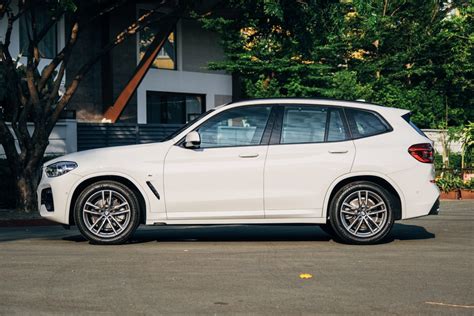 Bmw x3 xdrive20d m sport: smaller than but like the x5