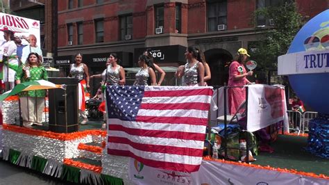 Is there a simple way to do this ? India Independence Day~NYC~2019~Bombino Float ...