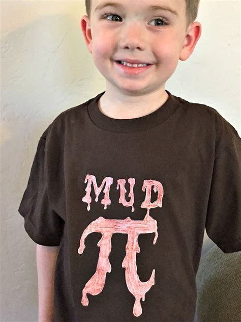 Every pregnant mama needs some laughter. Pi Day Activities and Ideas | Desert Chica