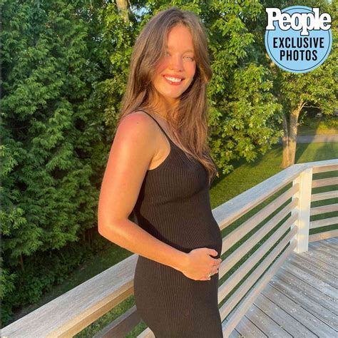 Emily Didonato Expecting First Baby A Daughter With Husband