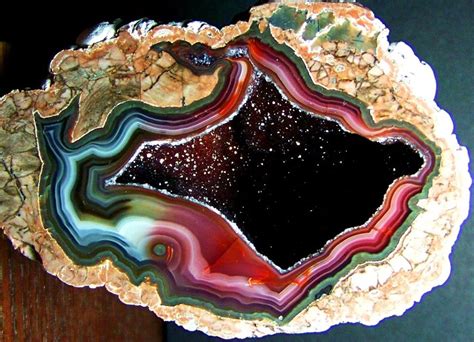 10 Spectacular Minerals You Wont Believe Are Found On Earth Geology In