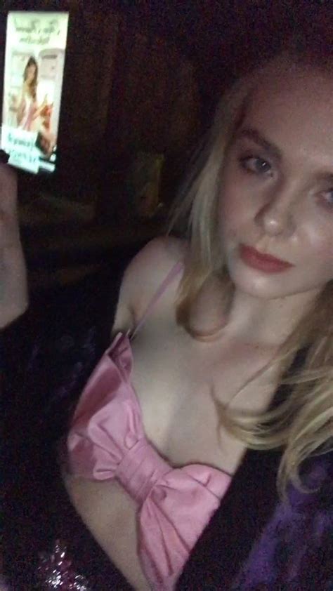 Elle Fanning Nude Exhibited Private Content 28 Pics The Fappening