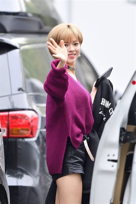 Twice Jungyeon Shows Off Her Sexy Charms With Latest Fall Trend Koreaboo