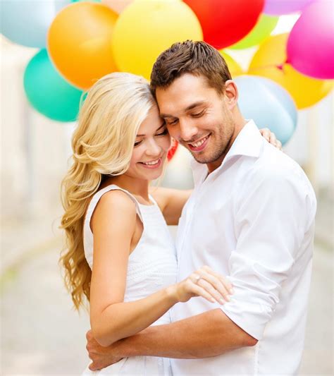 Cute And Romantic First Wedding Anniversary Celebration Ideas