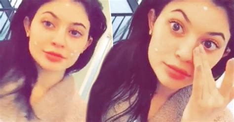 Even Kylie Jenner Suffers Skin Problems Star Shares Spot Treatment
