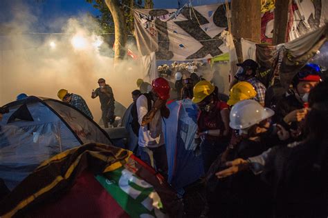 Turkish Riot Police Disperse Protesters In Park CBS News