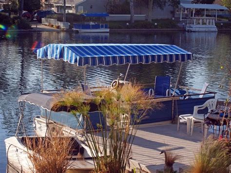 Find pontoon boat canopy optimized for durability and a smooth rowing experience on alibaba.com. Custom Pontoon Boat Top | Commercial canopy, Patio awning ...