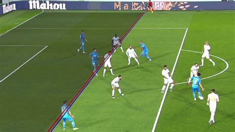 With madrid's minds perhaps wandering elsewhere, valencia will seek to take advantage and further their own ambition for champions league football next season. Real Madrid vs Valencia: El VAR anula el gol del Valencia ...