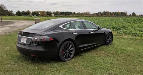 Performance, drivetrain, traction/stability control, brakes, suspension, tires, safety. Tesla Model S best features