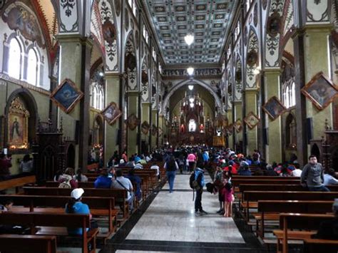 Bienvenidos a nuestro primer día conociendo el cantón baños de agua santa que pertenece a la provincia de tungurahua en ecuador! Baños De Agua Santa Iglesia / Banos Spanishlessons Org ...