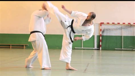 They're so popular, in fact, that both are now olympic sports. Karate Kyokushinkai : enchainements de combat par ...