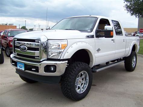 The Ford Super Duty Is A Line Of Trucks Over 8500 Lb 3900 Kg Gvwr