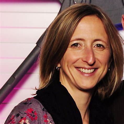 Wenn du eine telefonflatrate hast, ist der anruf der kfw festnetznummer kostenlos. Isabell Dupke - Risikomanager - KfW IPEX-Bank GmbH | XING