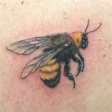 Discover 80 Realistic Bumble Bee Tattoo Latest Incdgdbentre