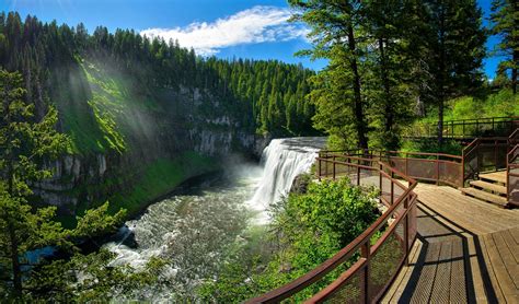 Top 15 Places To Visit In Idaho Bucket List Destinations Roads And