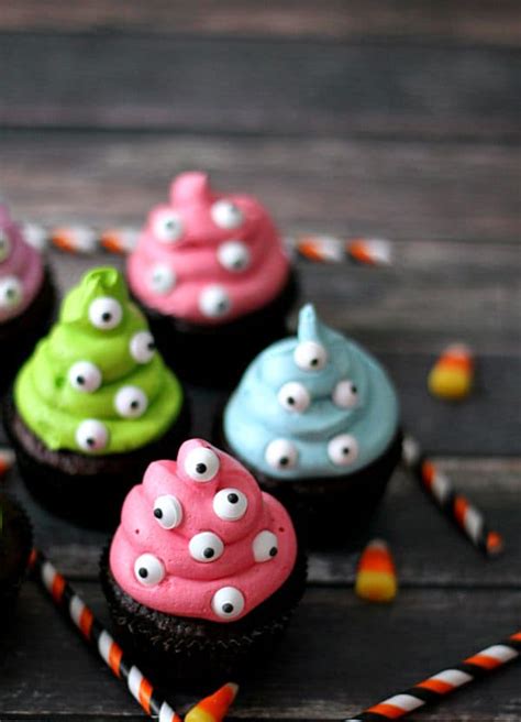 Decorative trends incorporate simple and excellent designs. 25 Easy Halloween Cupcakes for Kids {Spooky decorating ...