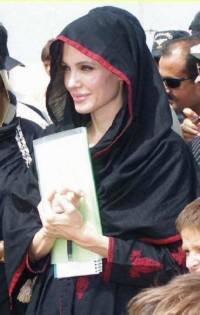 Angelina Jolie In Hijab Celebrity Hijab Pinterest Angelina Jolie