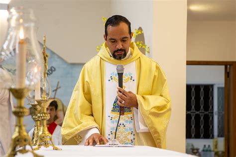 Padre Gilberto Toma Posse Como Novo P Roco Da Nossa Senhora Aparecida