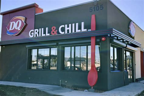 This Dairy Queen is missing its giant red spoon statue