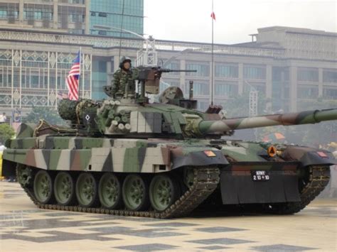 Isu yang cuba dibangkitkan ialah stigma masyarakat yang menganggap keputusan membeli kereta terpakai sebagai tidak berbaloi. Satria Malaysia: Kereta Kebal Utama (MBT) PT 91 Malaysia